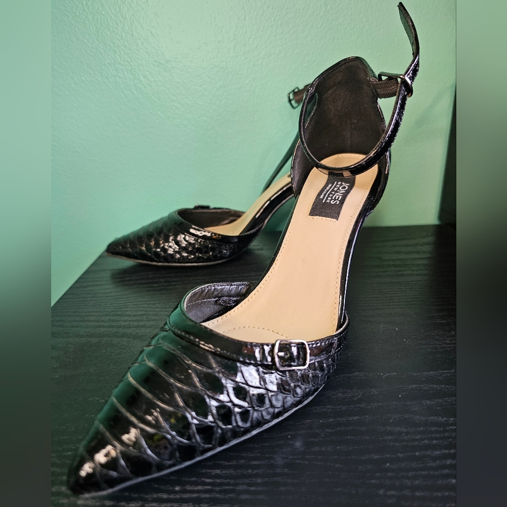 Jones New York 'Deanna' Black Textured Heel Women's Size 6M
